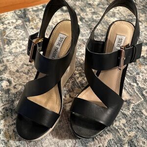 Steve Madden platform wedge - Super
comfortable